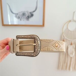 Coastal Cowgirl Cream Belt With Floral Engraved Buckle 🤍✨